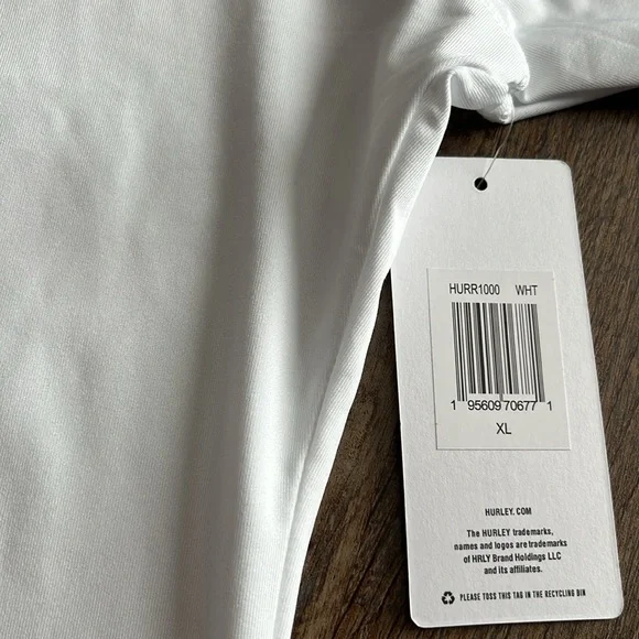 New HURLEY RASH GUARD Women's Shirt Size Xtra-Large  (UPF 50+) - Picture 3 of 9